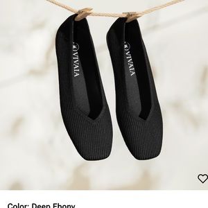 Vivaia Size 41.5 black square toe flat